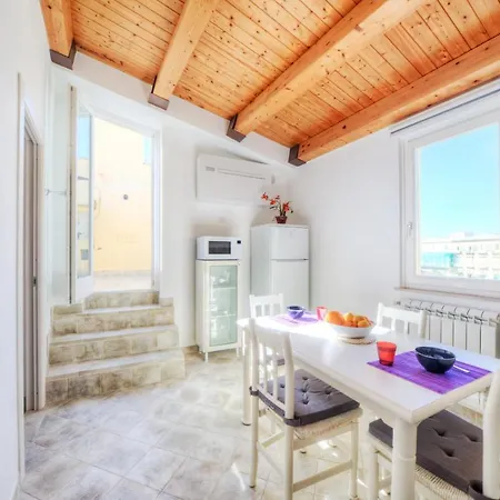 Guesthost - La Terrazza Sul Tempio Di Apollo Lägenhet Syrakusa